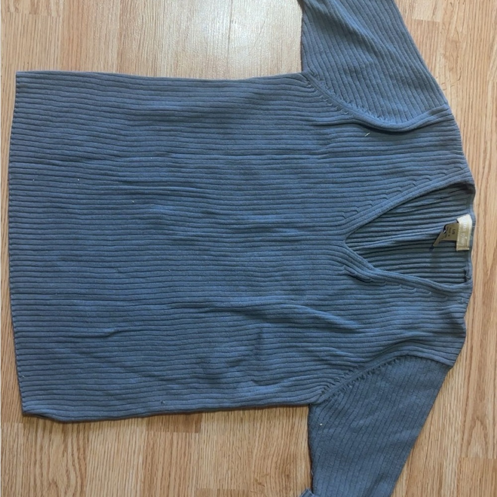 Beautiful half sleeve sweater